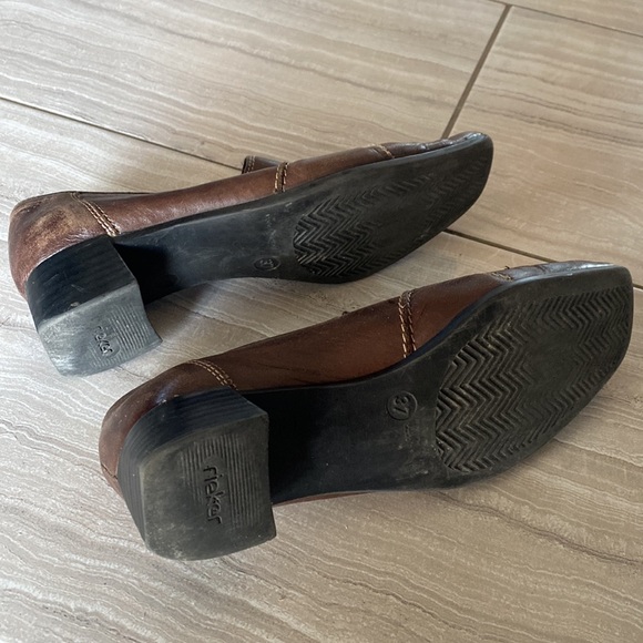 Rieker 37 euro/ 7 US Brown GUC - Picture 3 of 5